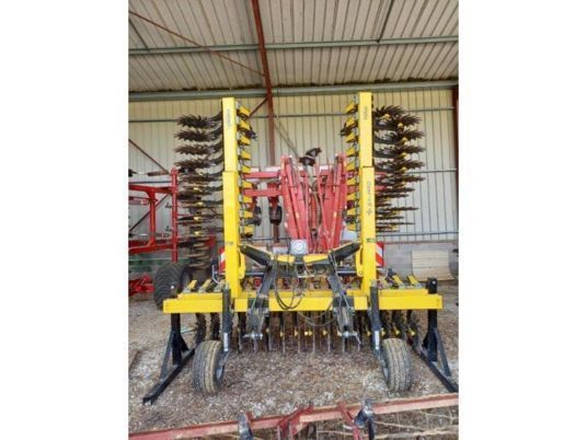 E-FARM: Bednar helios - Rastra eléctrica - id GMIP51Z - 23.000 € - Año: 2022 - Francia