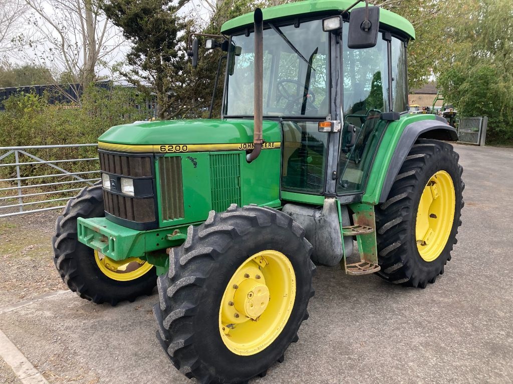 John Deere 6200 tractor €22,795