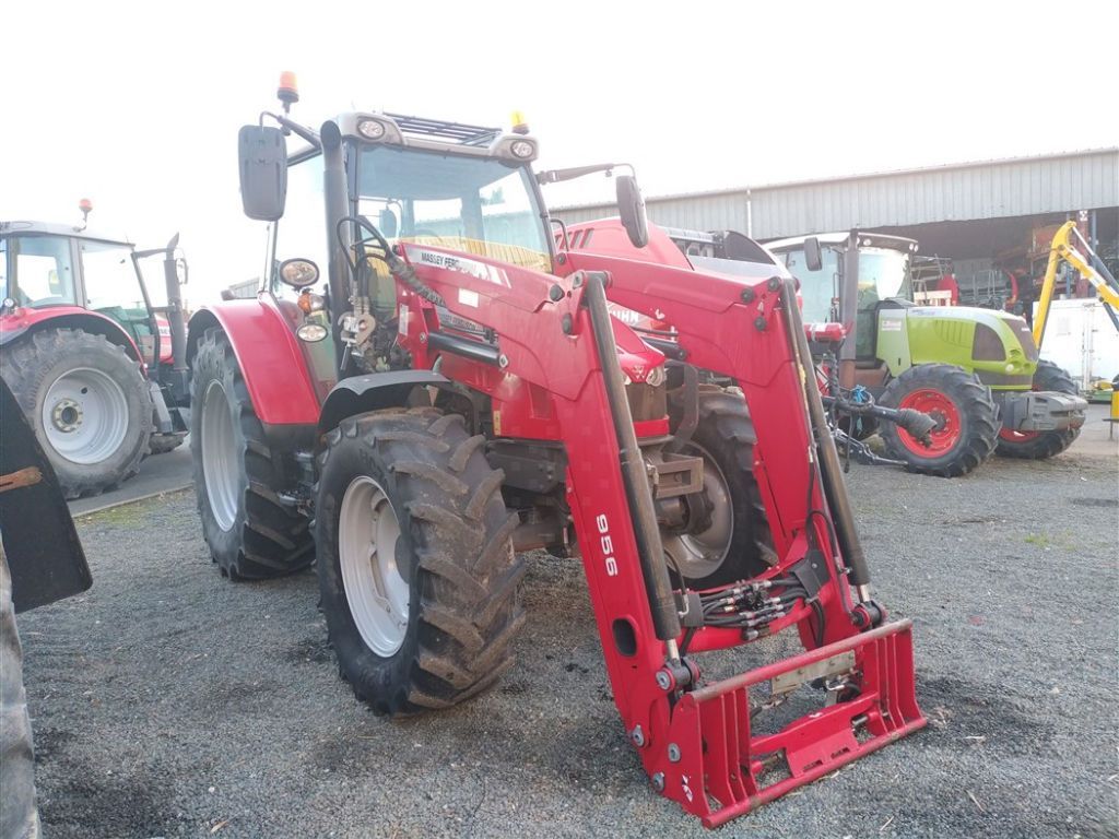 Massey Ferguson 5712 SL Tractor 70.000 €