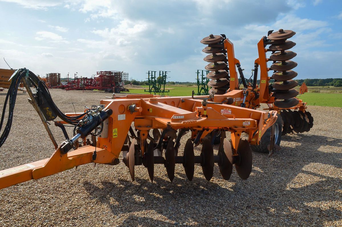 E-FARM: Simba great plains solo 330 cultivator - Kultywator - id GXB3NEI - 17 705 € - Rok produkcji: 2012 - Zjednoczone Królestwo