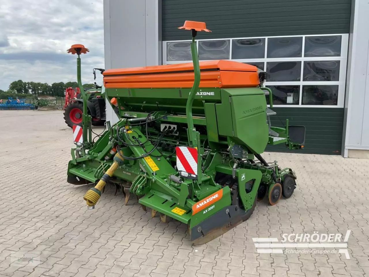 E-FARM: Amazone KX 3001 - Semoir - id CNKAH9W - 32 885 € - Année: 2019 - Allemagne