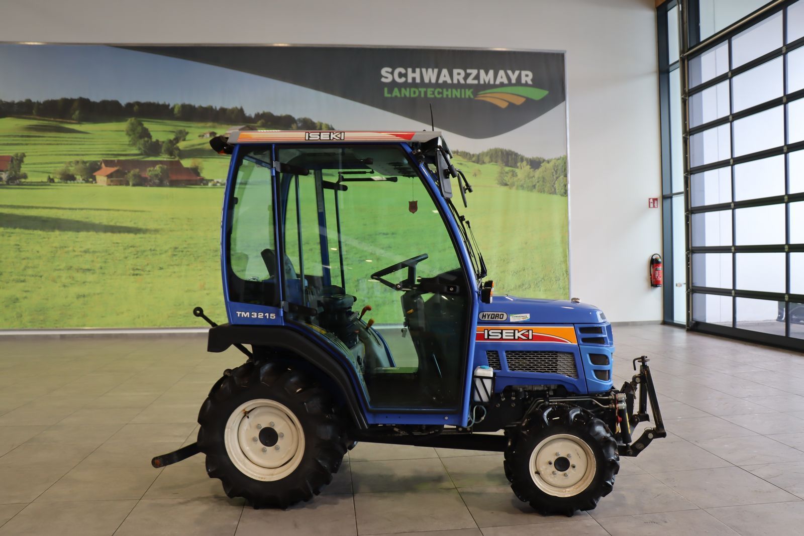 E-FARM: Iseki tm 3215 ahlk - Tractor - id NADQ2NW - €19,920 - Year of construction: 2017 - Engine hours: 90,Engine power (HP): 20,Austria