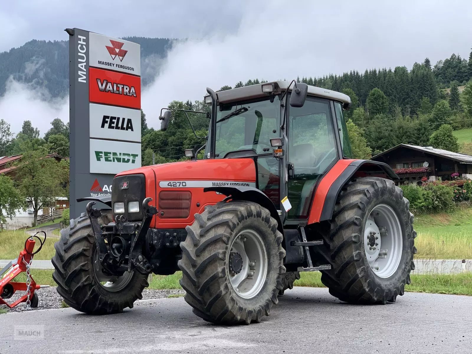 E-FARM: Massey Ferguson mf 4270 - Traktor - id MRJMVJV - 33 186 € - Rok produkcji: 2001 - Motogodziny: 4825,Moc silnika: 110,Austria