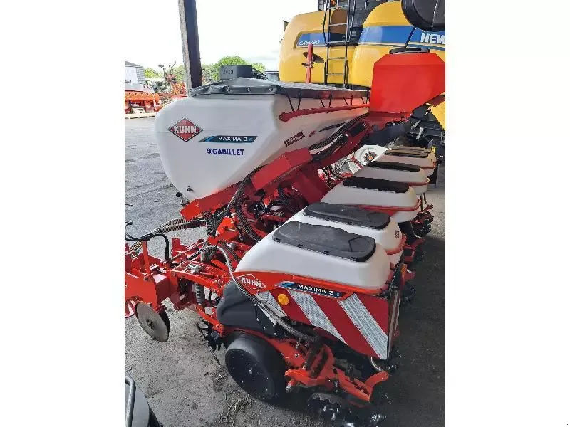E-FARM: Kuhn maxima - Vetőgép - id AR1NDFC - 45 000 EUR - Gyártási év: 2024 - Franciaország