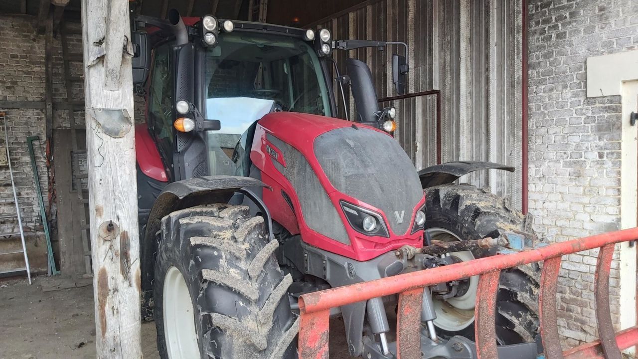 Valtra n 154 active Traktor 63.000 €