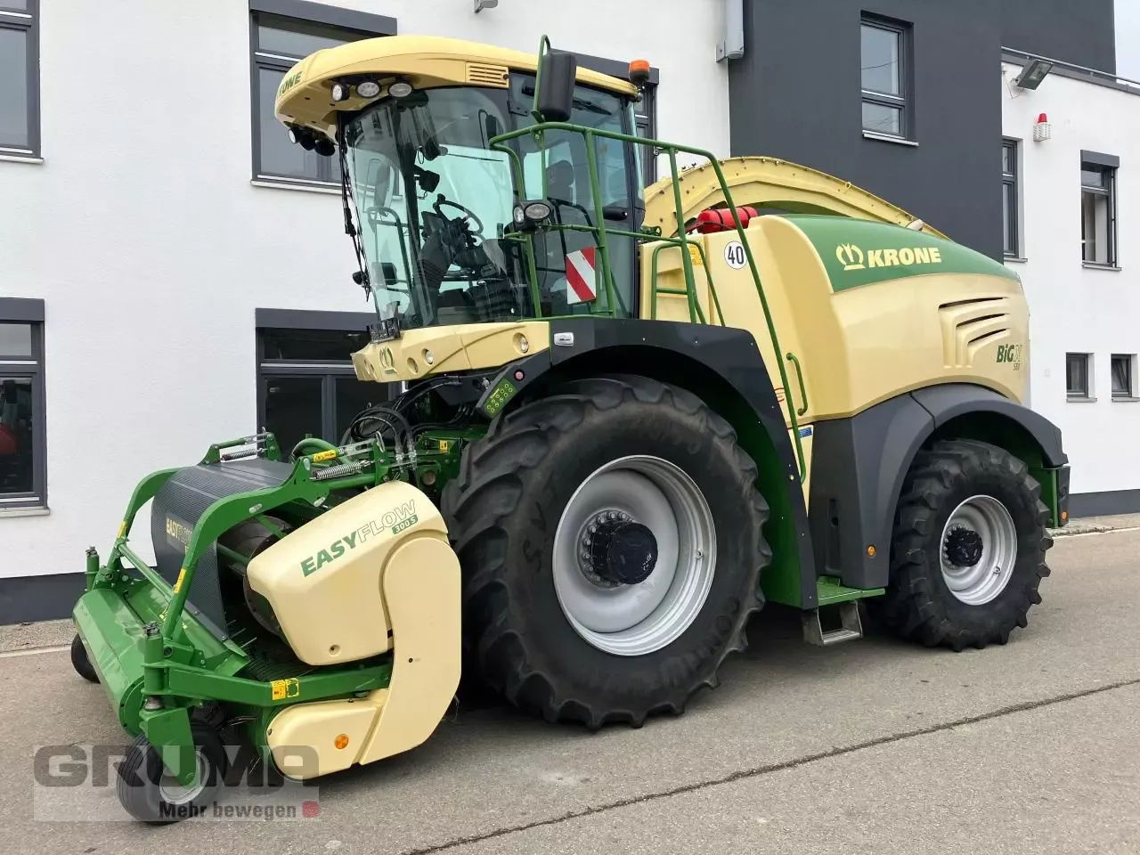 E-FARM: Krone BiG X 580 - Sieczkarnia samobieżna - id CYH6EUE - 155 000 € - Rok produkcji: 2015 - Motogodziny: 2954,Moc silnika: 579,Niemcy