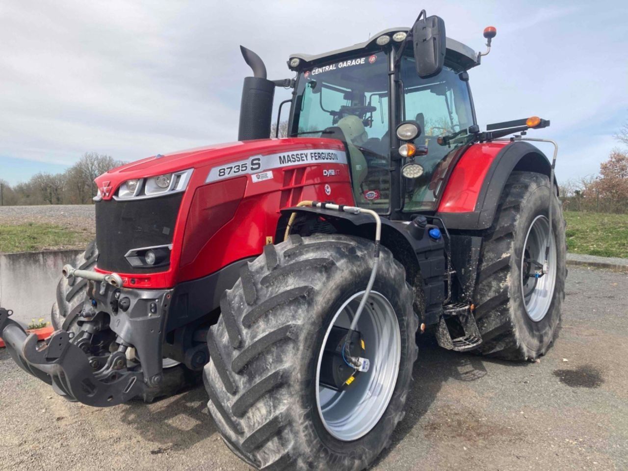 E-FARM: Massey Ferguson 8735 s - Traktor - id ZNUCFZL - Rok produkcji: 2019 - Motogodziny: 3700,Moc silnika: 350,Francja
