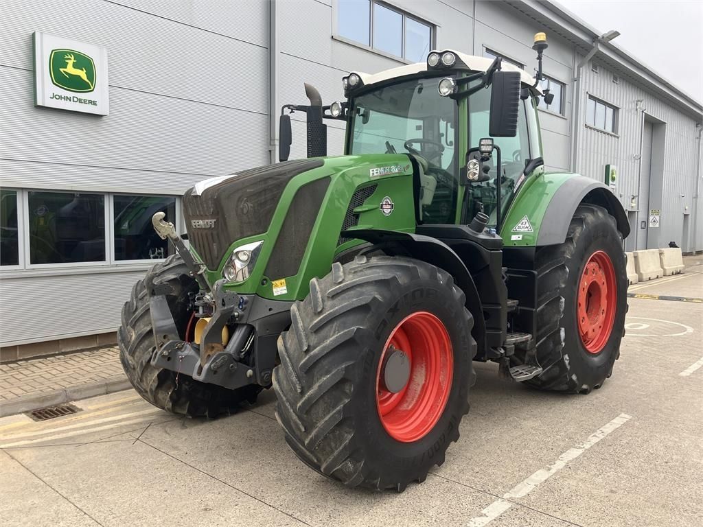 E-FARM: Fendt 828 Vario Profi+ - Tractor - id AAKNV5U - €69,044 - Year of construction: 2018 - Engine hours: 8,085,Engine power (HP): 280,United Kingdom