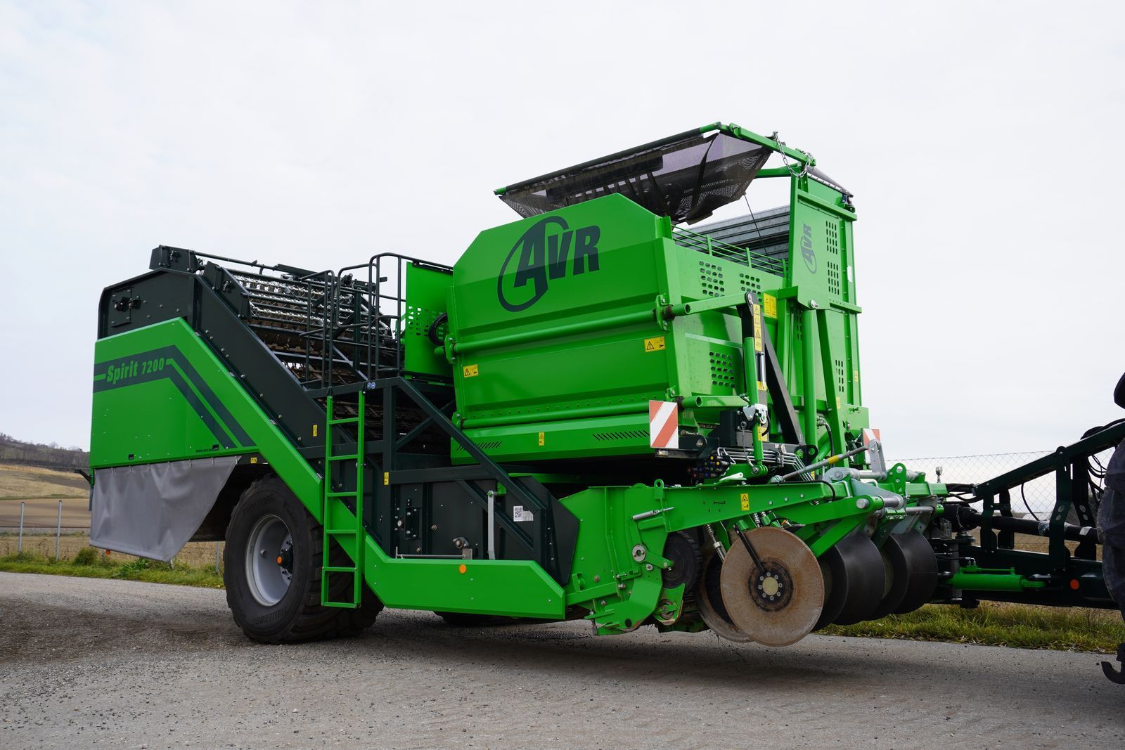 E-FARM: AVR spirit 7200 - Cosechadora de patatas - id AUGMAYI - 145.000 € - Horas: 27 - Austria