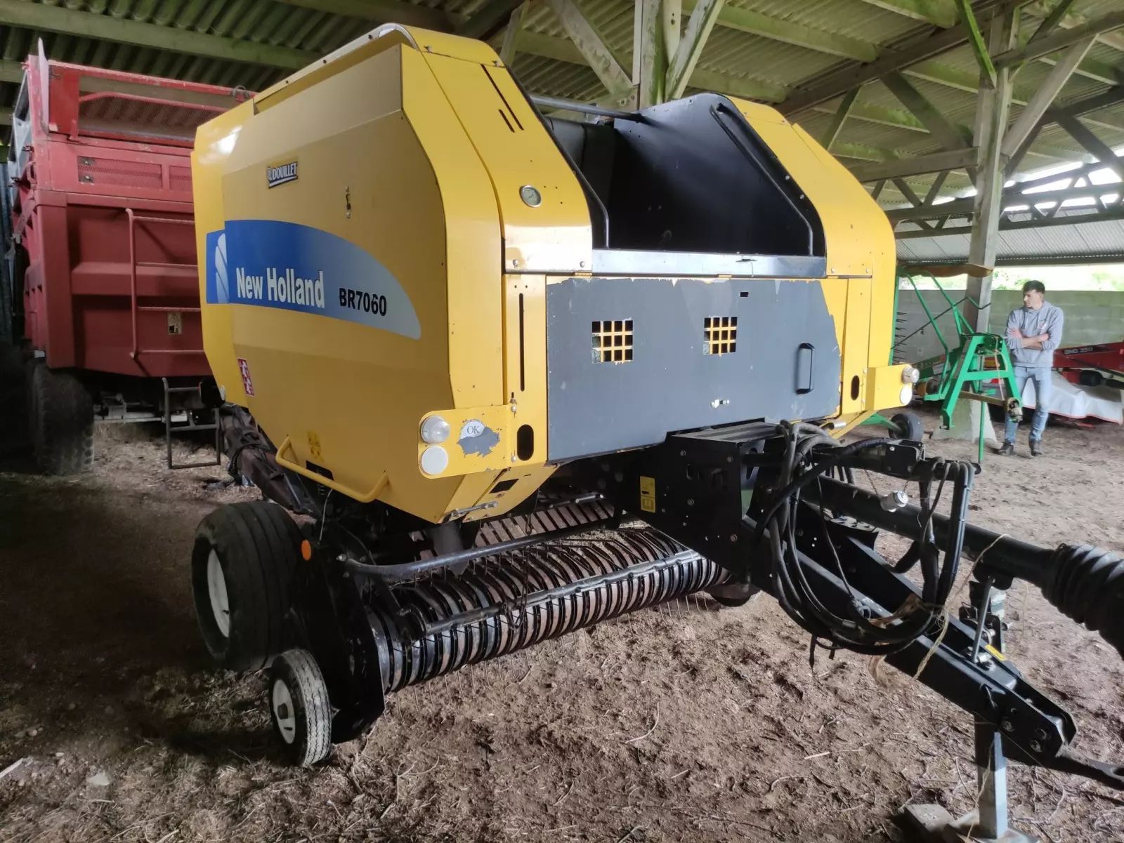 New Holland T 7060 Baler €6,000