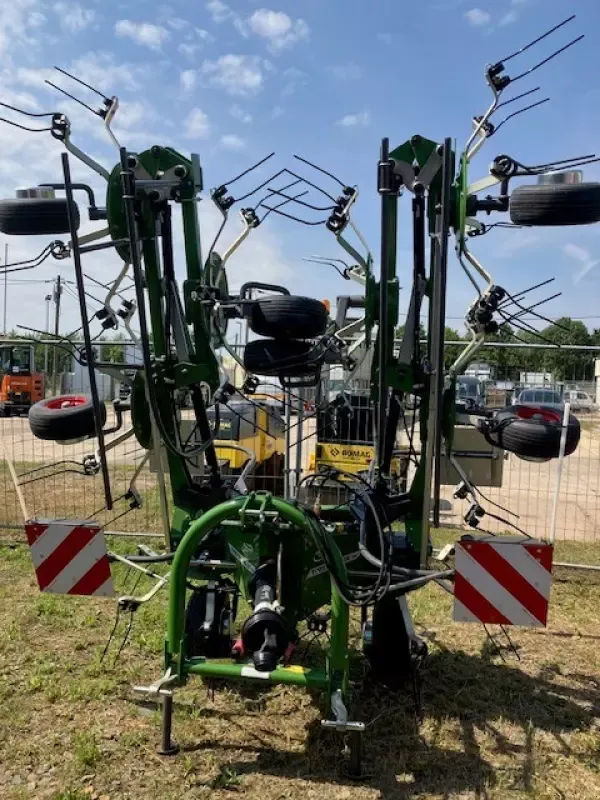 E-FARM: Fendt Twister 8608 DN - Faneuse - id CP5TEG5 - Année: 2022 - Allemagne