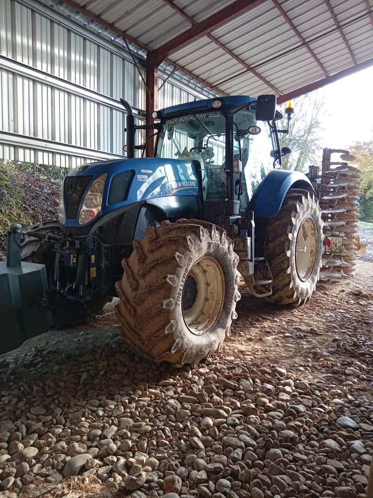 New Holland T7.220 Τρακτέρ 76.000 €