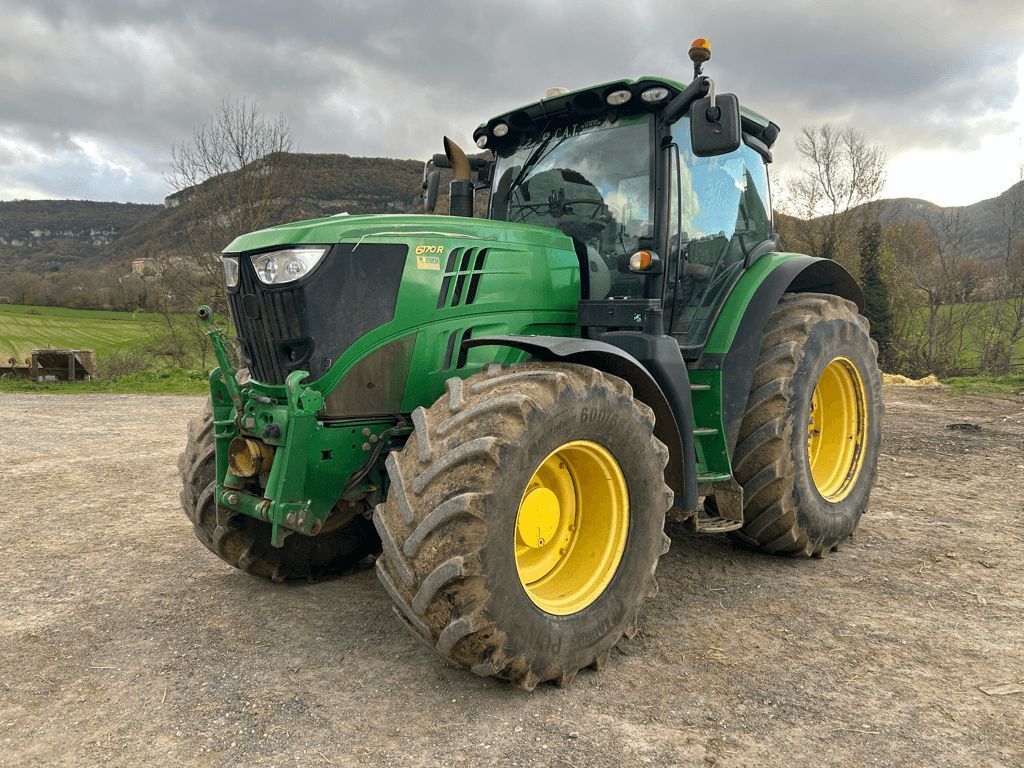 E-FARM: John Deere 6170 R - Traktor - id HKTQDHW - 58.000 € - Baujahr: 2012 - Abgelesene Motorstunden: 6.900,Motorleistung (PS): 170,Frankreich