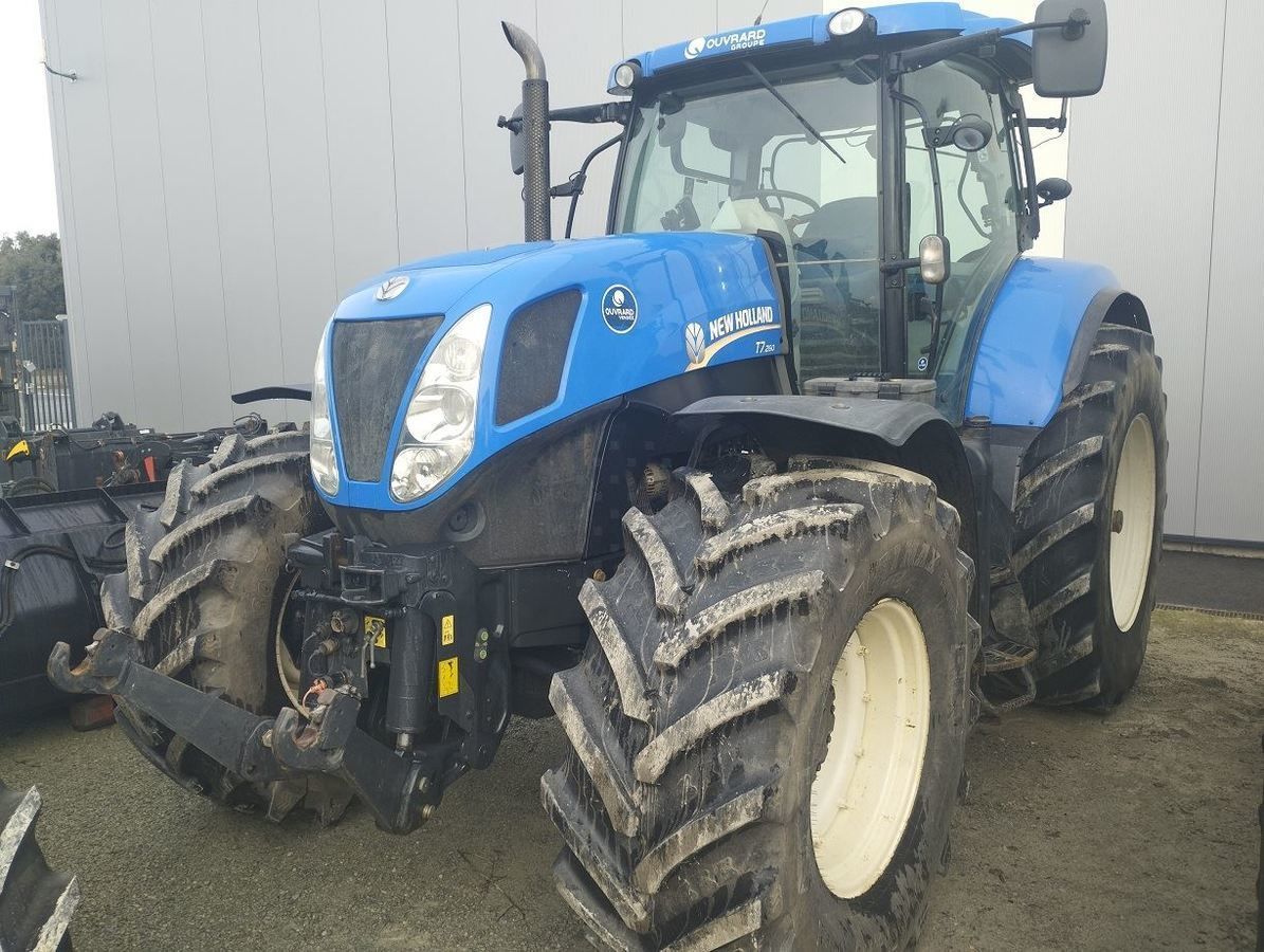 New Holland T7.260 Tractor €48,500