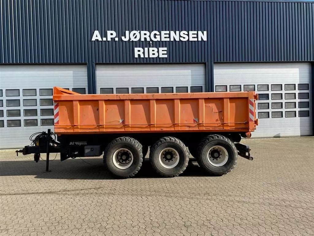E-FARM: BS Vogenen bs 29t kroghejsvogn med selvstændig hydraulik. - Tractor - id KZ3ZSVF - 52.927 € - Año: 2019 - Dinamarca
