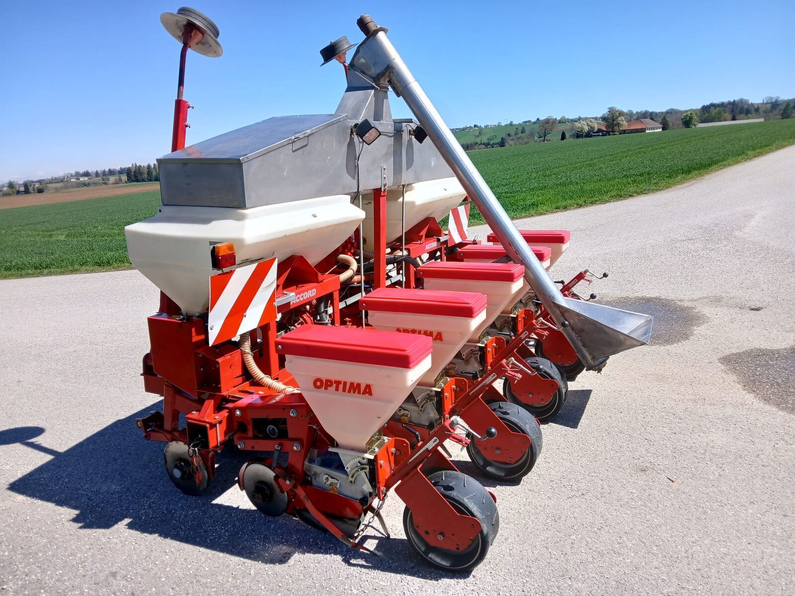E-FARM: Accord optima - Semoir de précision - id PYZSSL8 - 10 750 € - Année: 2002 - Autriche