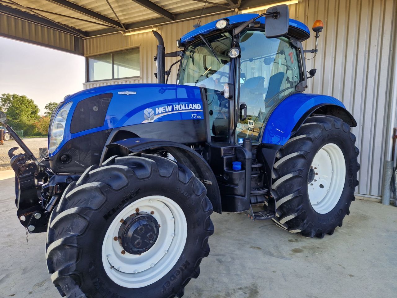 New Holland T7.185 Трактор 39 500 €