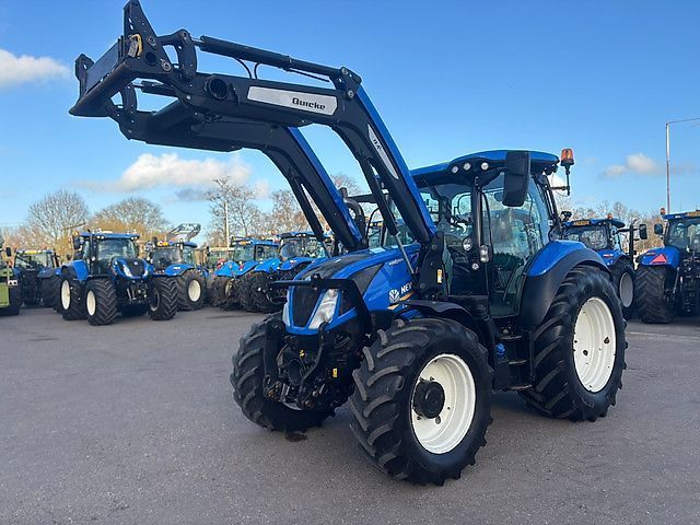 New Holland T5.140 AC Traktor