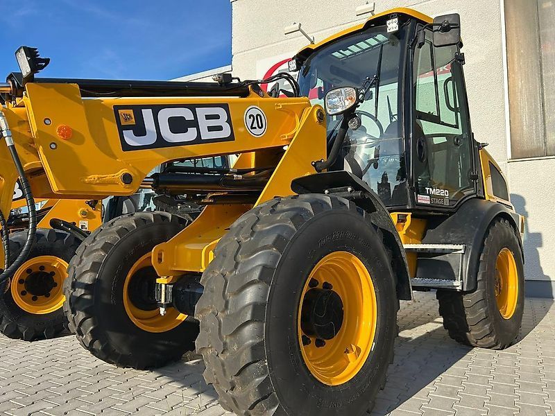JCB tm 220 agri Tele wheel loader €78,800