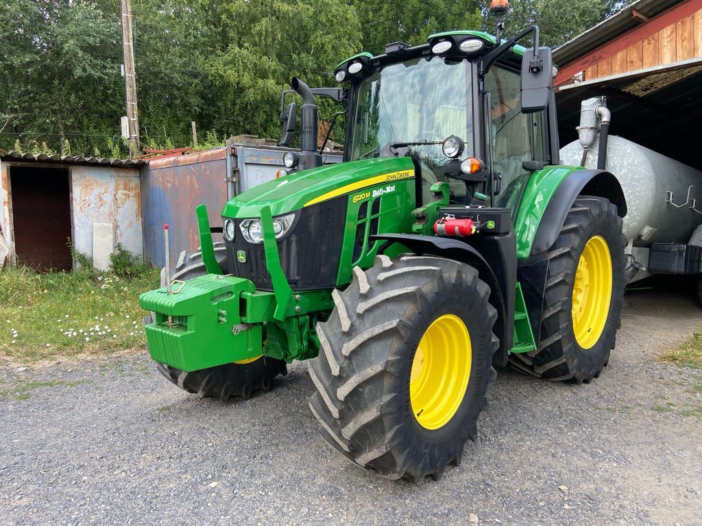 E-FARM: John Deere 6120 M - Traktor - id 6UKPCGT - 82.000 € - Baujahr: 2020 - Abgelesene Motorstunden: 2.600,Motorleistung (PS): 132,Frankreich