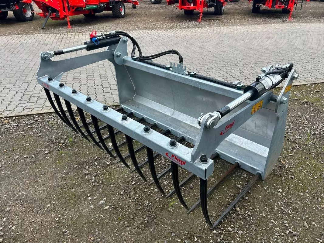 Fliegl dung- u. silagegreifschaufel 1850mm Anbaugerät 2.700 €