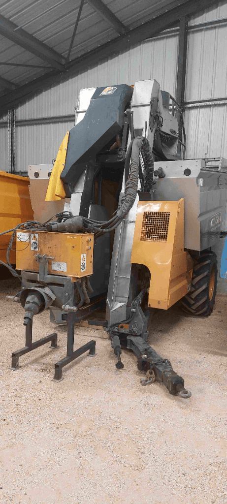 E-FARM: Pellenc 8050 - Szőlőszüretelő - id M8CGBGJ - 31 000 EUR - Gyártási év: 2016 - Franciaország
