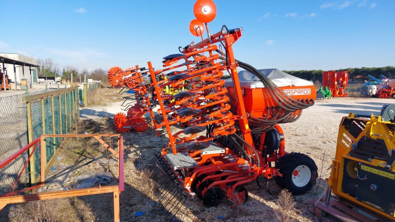 E-FARM: Gaspardo seminatrice pinta 500 - Seminatrice di precisione - id QF6ELMU - 22.545 € - Anno di costruzione: 2023 - Italia