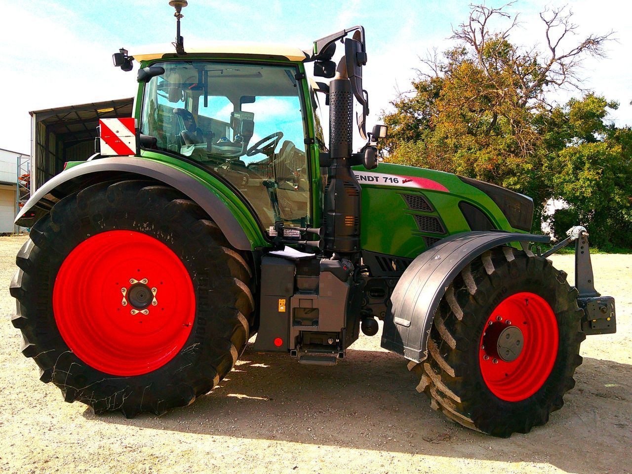 Fendt 716 Vario Tractor €105,000