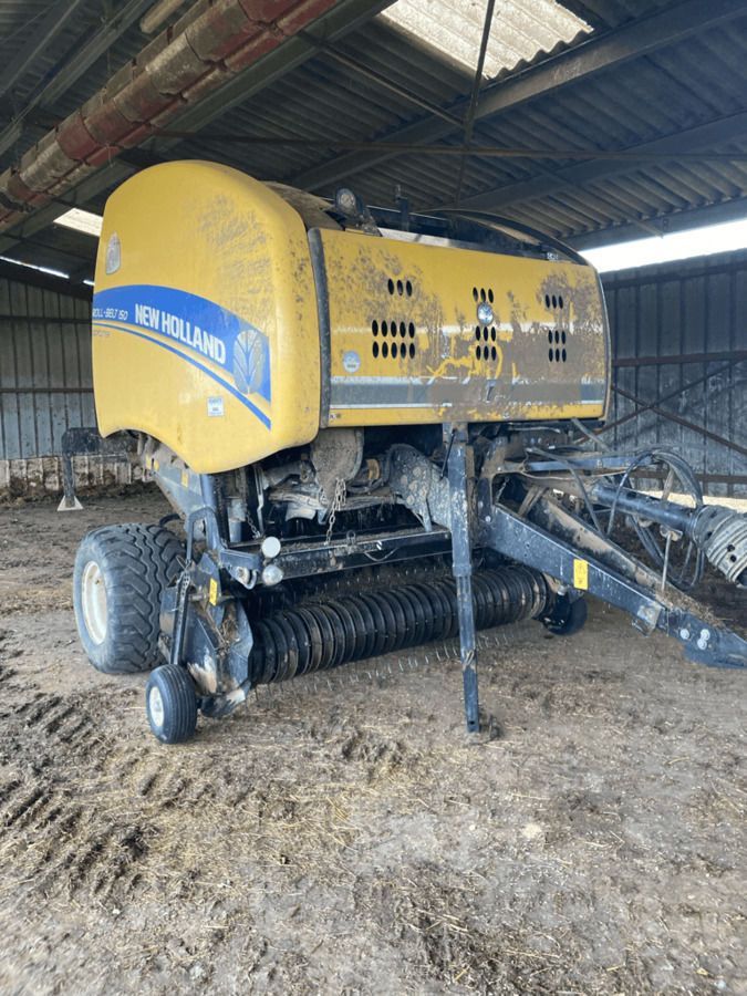 E-FARM: New Holland TM150 - Presse à balles - id RFSKH9L - 14 500 € - Année: 2015 - Balles produites: 12 800,France