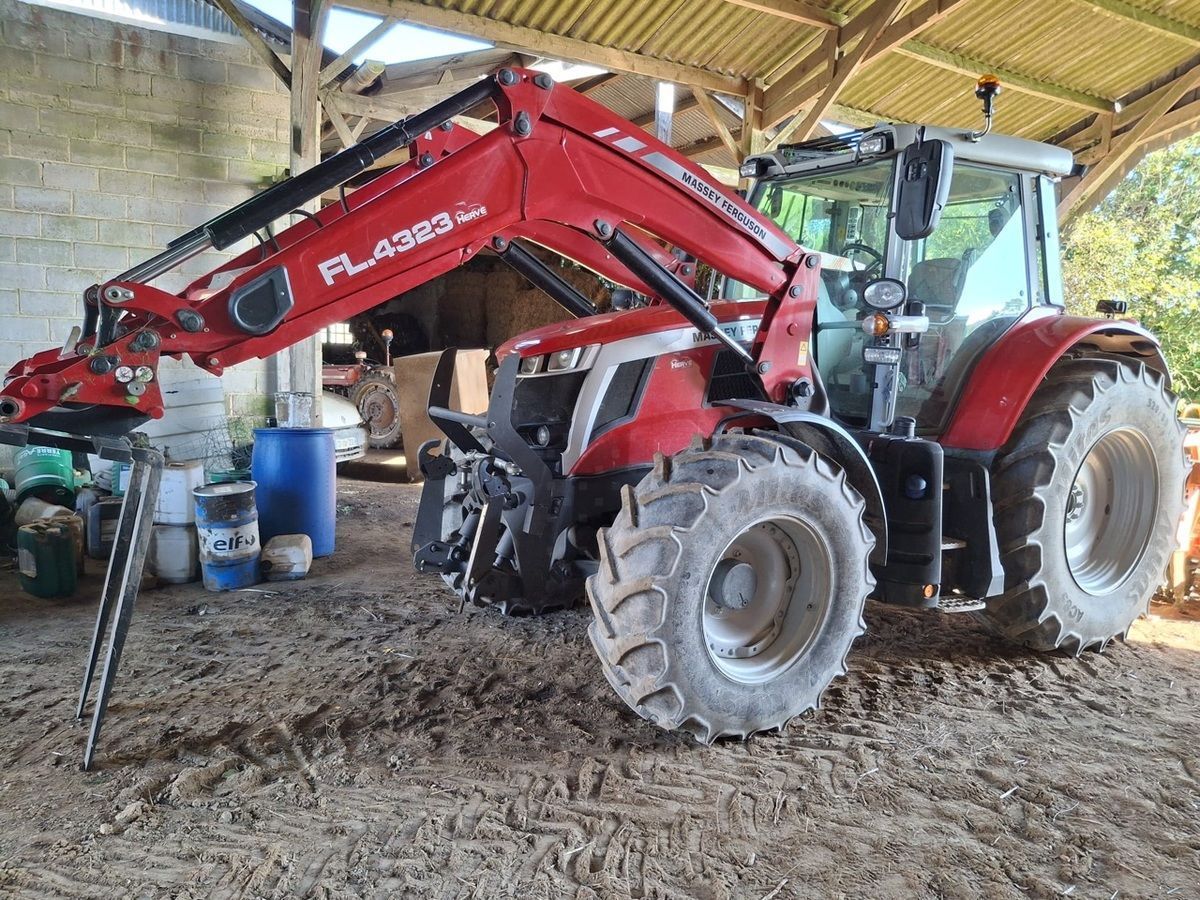 Massey Ferguson 6S.135 Tractor €99,000