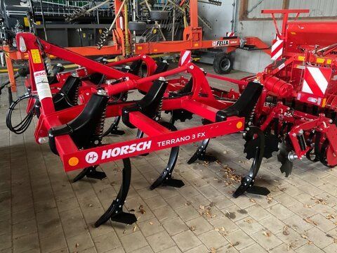 HORSCH Terrano 3 FX Cultivator €18,000