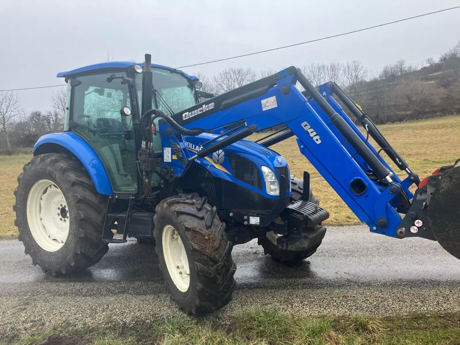 E-FARM: New Holland T4.85 - Tracteur - id QZPB4SS - Année: 2014 - Puissance du moteur (chevaux): 87,France