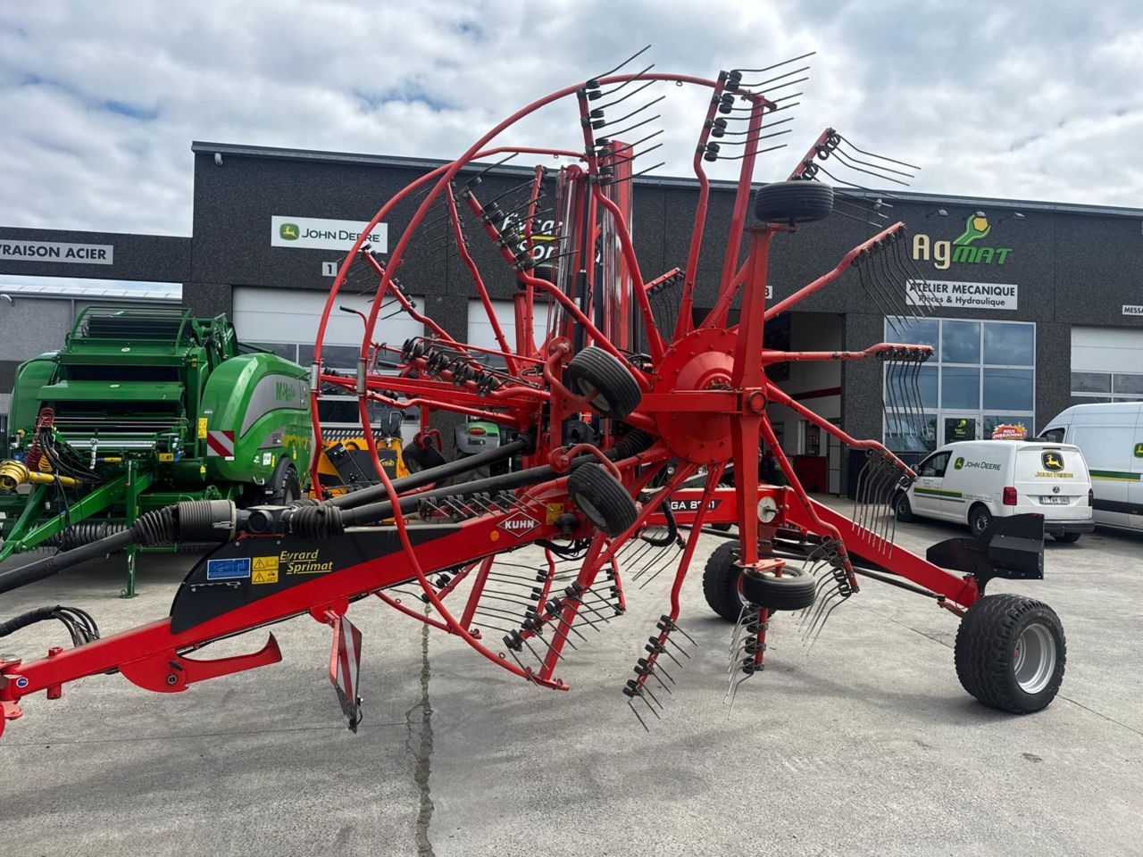 Kuhn ga8731 Karuzelowy przetrząsacz do siana 18 500 €