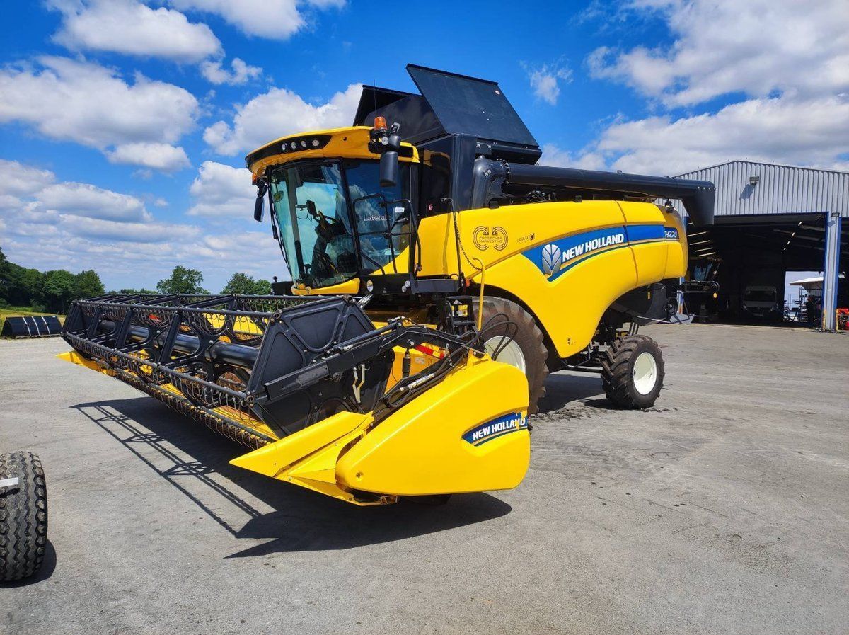 New Holland CH 7.70 Kombajn zbożowy 185 000 €