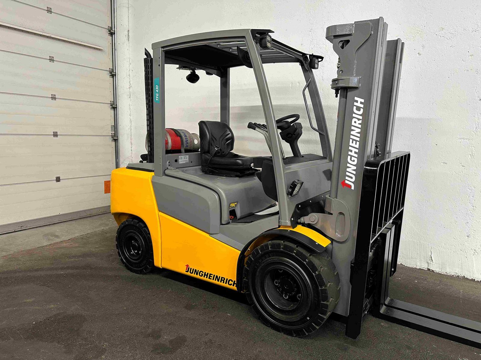 JUNGHEINRICH tfg 430 - triplex 4,4 m - ss - 4. hydraulik Вилочный погрузчик 18 950 €