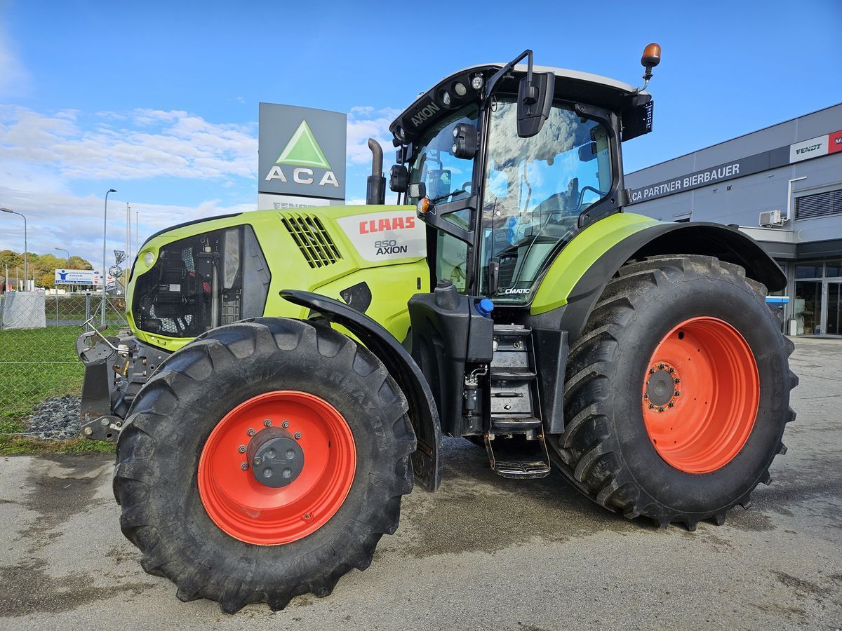 Claas Axion 850 Tractor €69,500