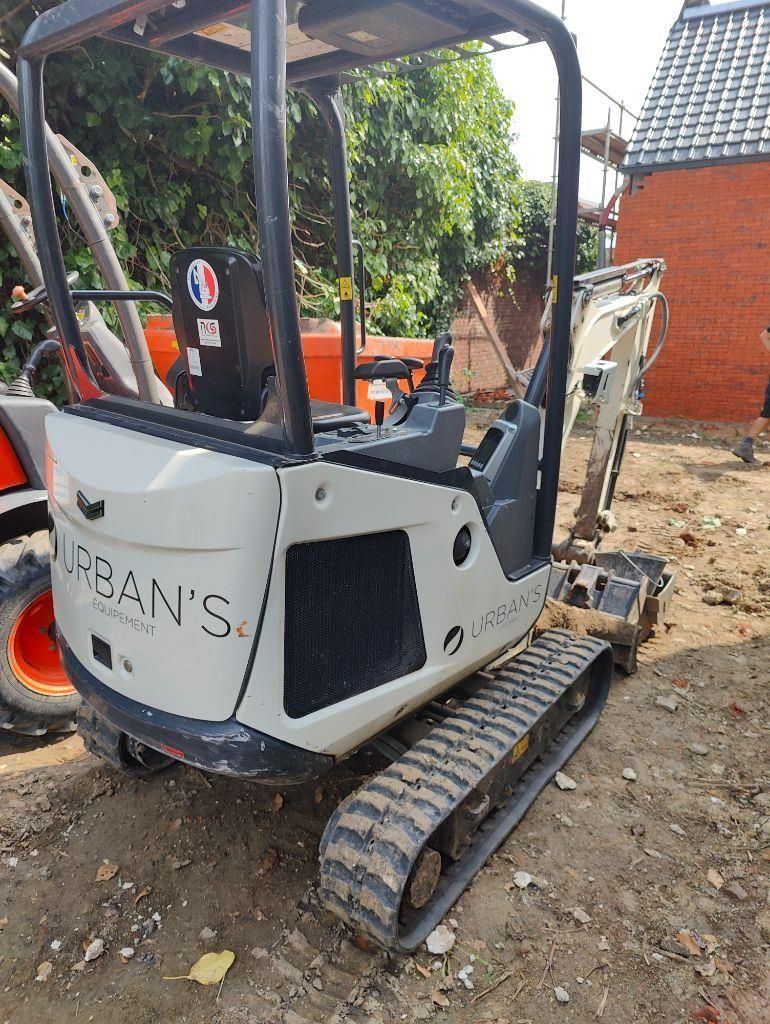 Yanmar SV17 Mini excavadora  25.000 €