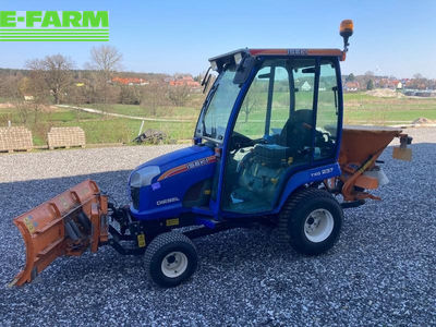 E-FARM: Iseki TU237 - Tracteur - id KGFKPGI - 15 500 € - Année: 2013 - Puissance du moteur (chevaux): 27