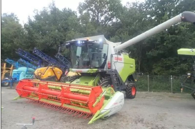Claas EVION 430 Classic Combine harvester €200,000