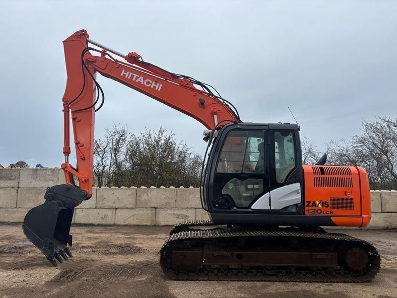 Hitachi zx130 Lánctalpas kotrógép 30 638 EUR