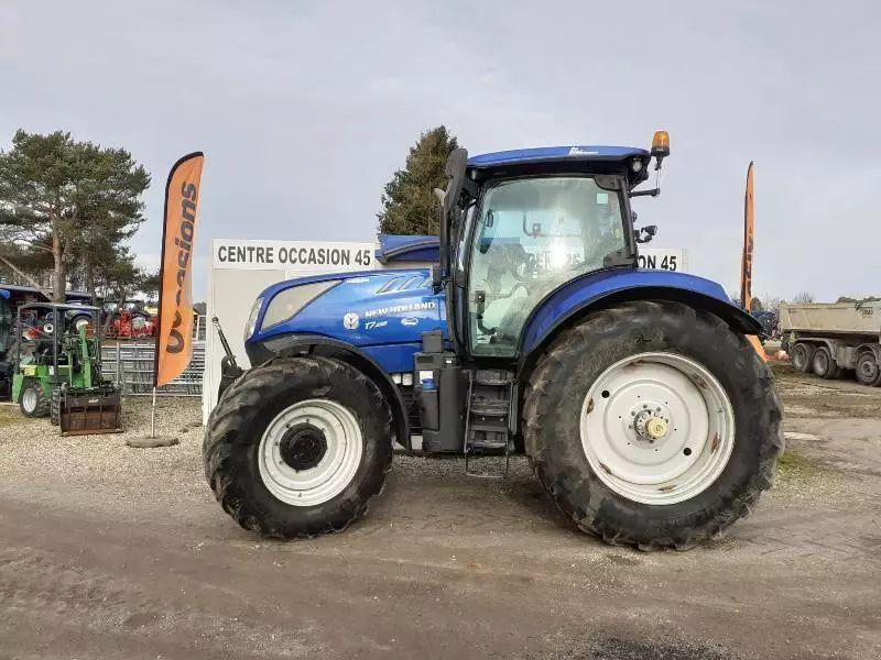 New Holland T7.225 Tractor €70,000