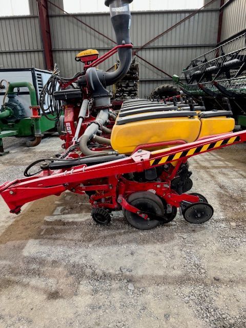 VÄDERSTAD Tempo V 8 Maszyna do siewu punktowego 59 900 €