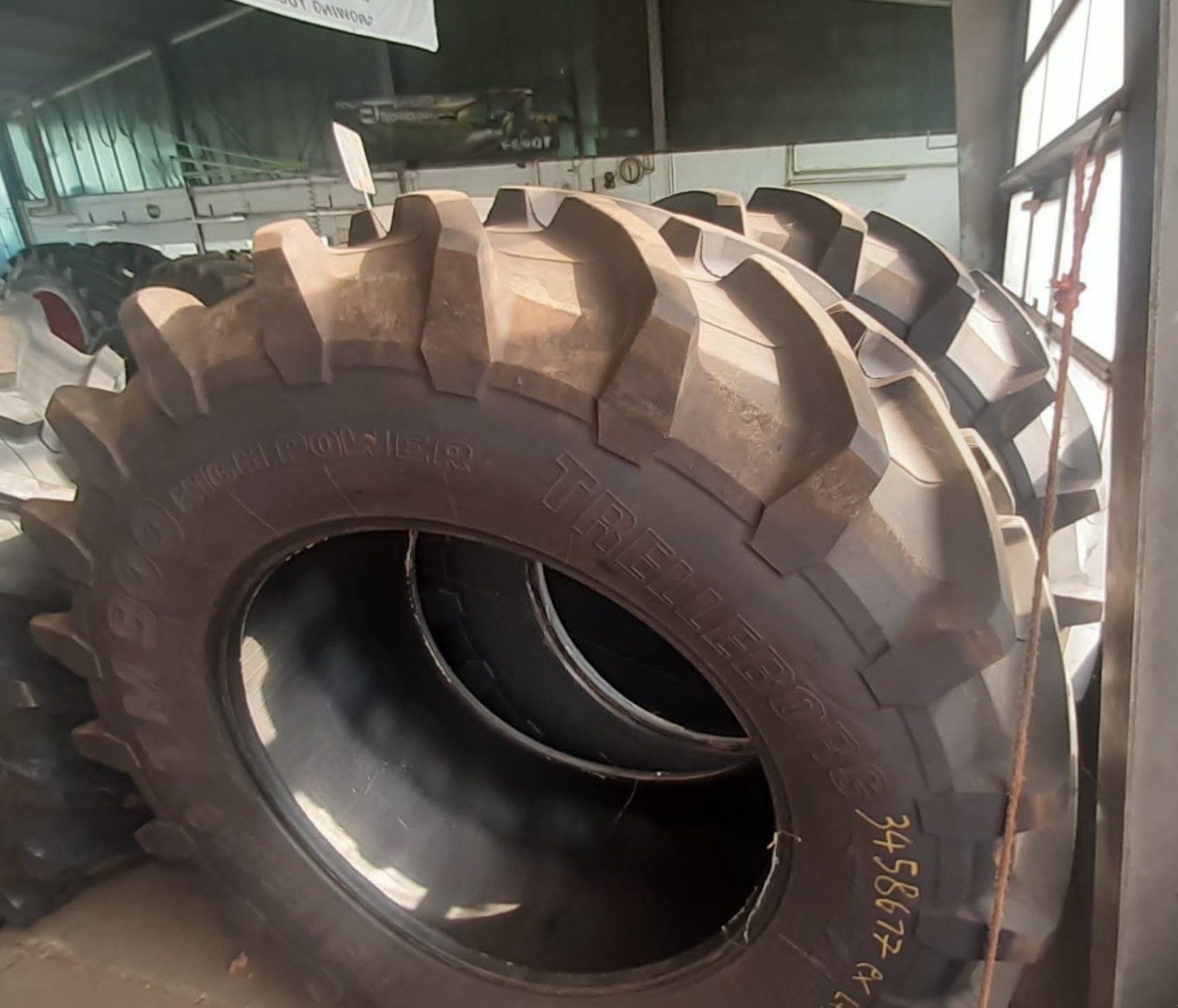 E-FARM: TRELLEBORG 710/70r42 - Roue et chenille - id 3TJSI1Q - 9 375 € - Année: 1901 - Allemagne