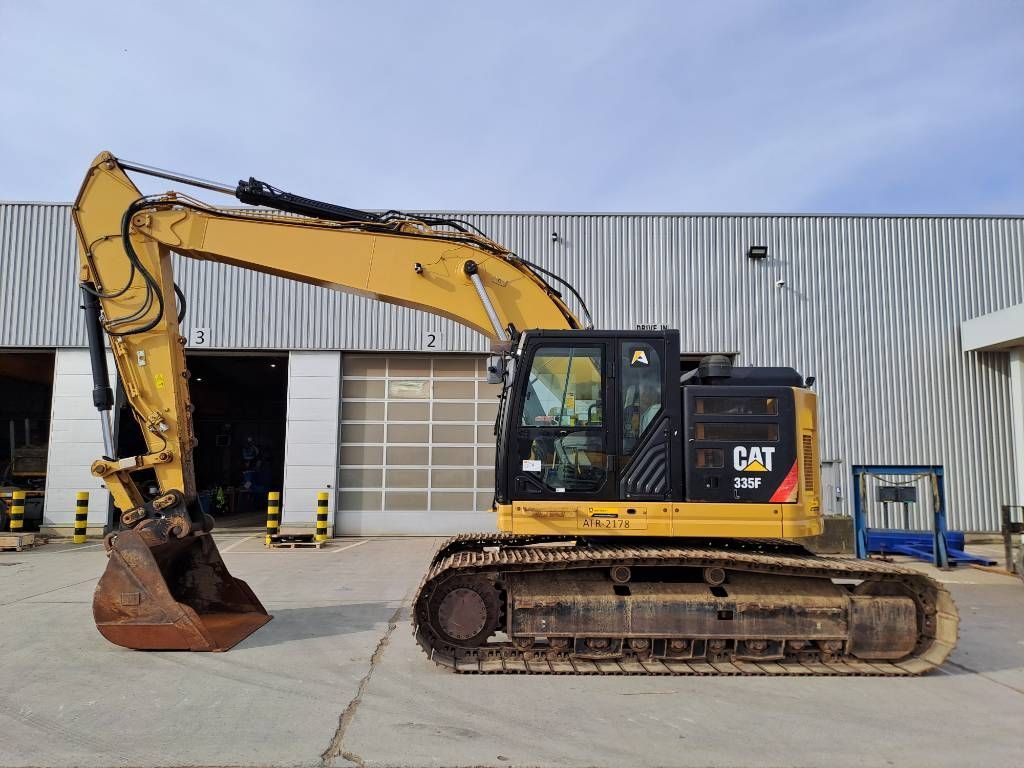 Caterpillar 335flcr Pelleteuse sur chenilles 87 000 €