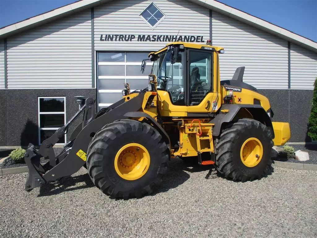 VOLVO l 70 h h2 bemærk med garanti fra volvo frem til den 9.9.2026. agriculture dk-maskine med lang arm, co-pilot & med 750mm michelin mega x bib hjul. Cargador de ruedas 193.398 €