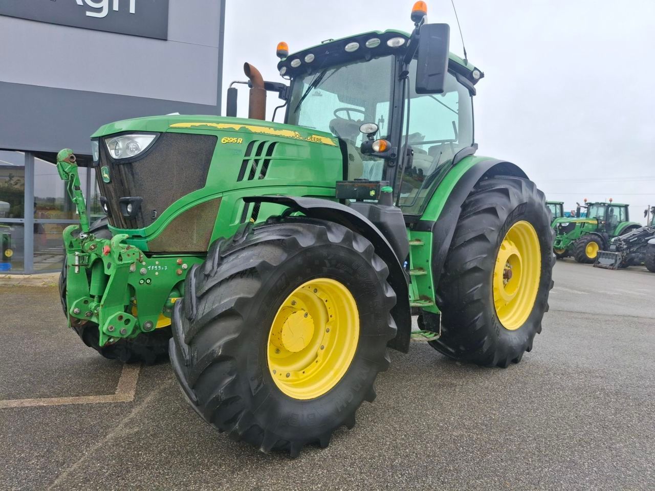 John Deere 6195 R Tractor €65,000