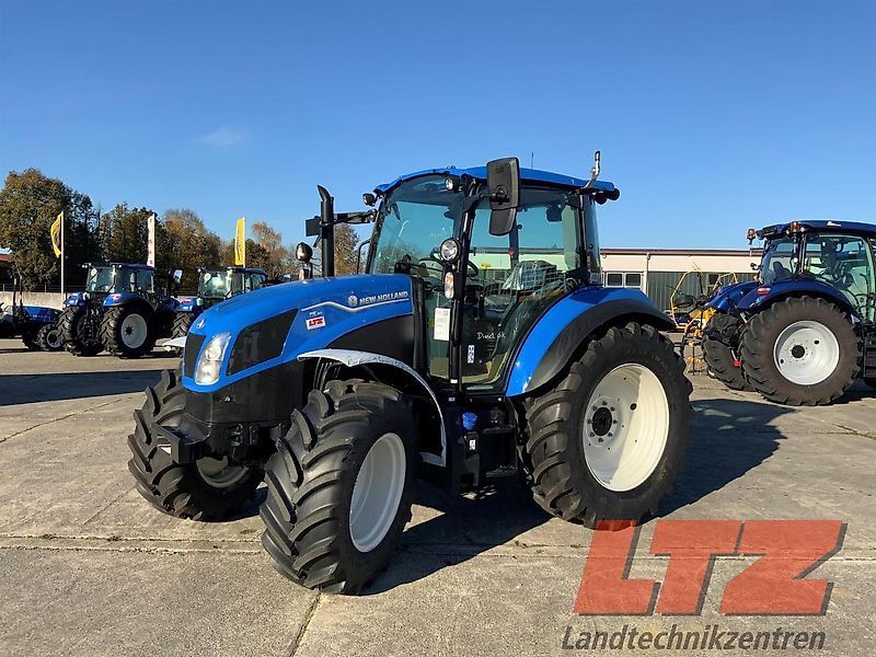 E-FARM: New Holland T5.90 - Trattore - id TYVLMHS - 65.970 € - Anno di costruzione: 2022 - Ore: 252,Germania