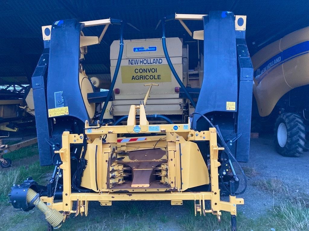 E-FARM: New Holland BR750 - Header - id 36GAZDS - €54,000 - Year of construction: 2018 - France
