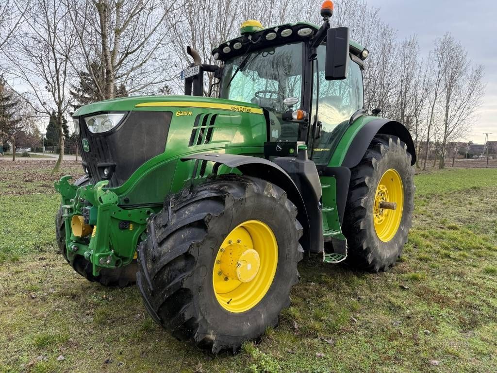 John Deere 6215R Tractor €92,129