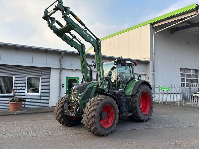 Fendt 724 Vario Tractor €86,000